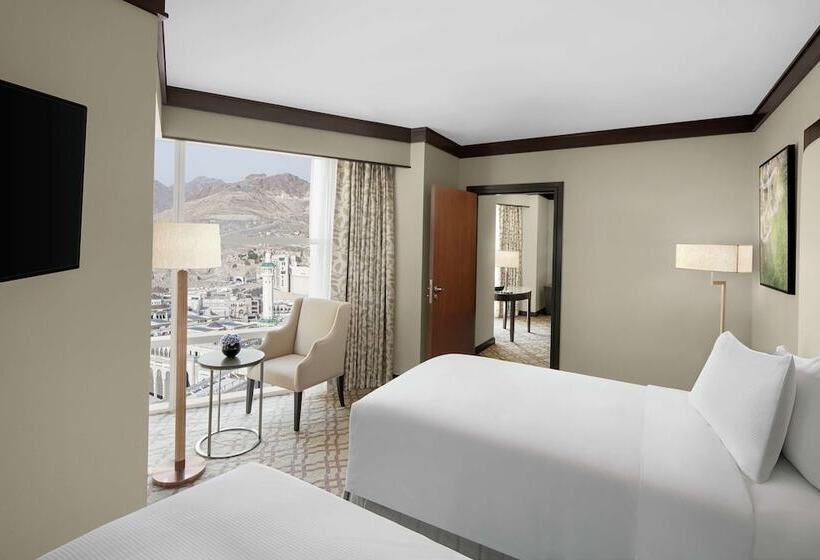 Полулюкс с Видом, Doubletree By Hilton Jabal Omar Makkah