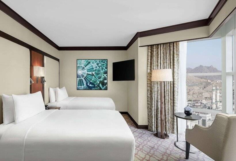 景色の見えるジュニアスイート, Doubletree By Hilton Jabal Omar Makkah