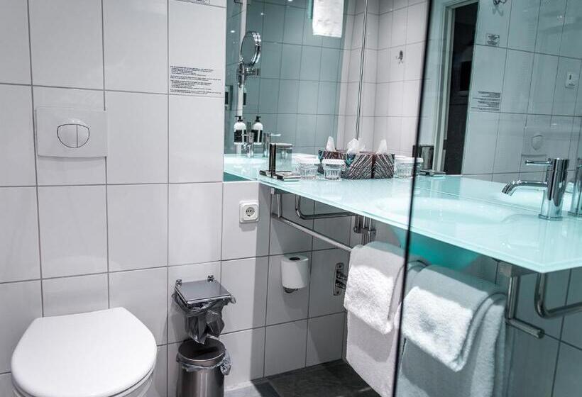 Номер Стандарт, Varbergs Stadshotell & Asia Spa