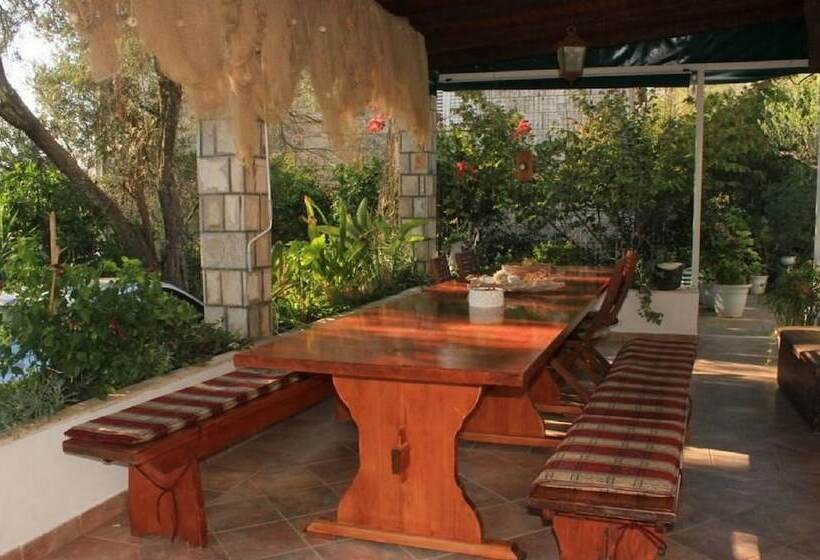 Comfort studio with sea view, Villa Ro Ela