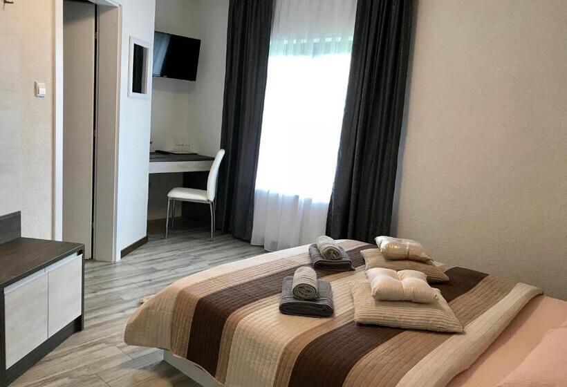 اتاق لوکس, Guest House Klanfar