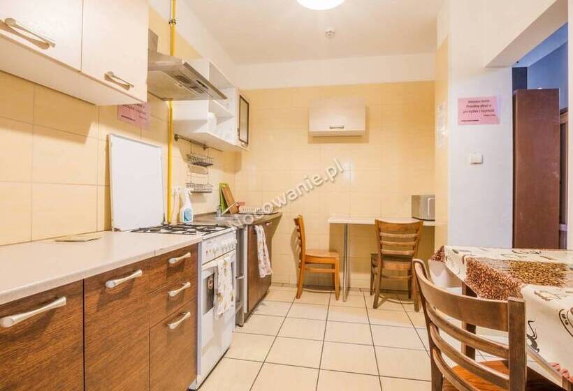 Номер Стандарт Четырехместный Совместный Санузел, Folks Village Plowce House