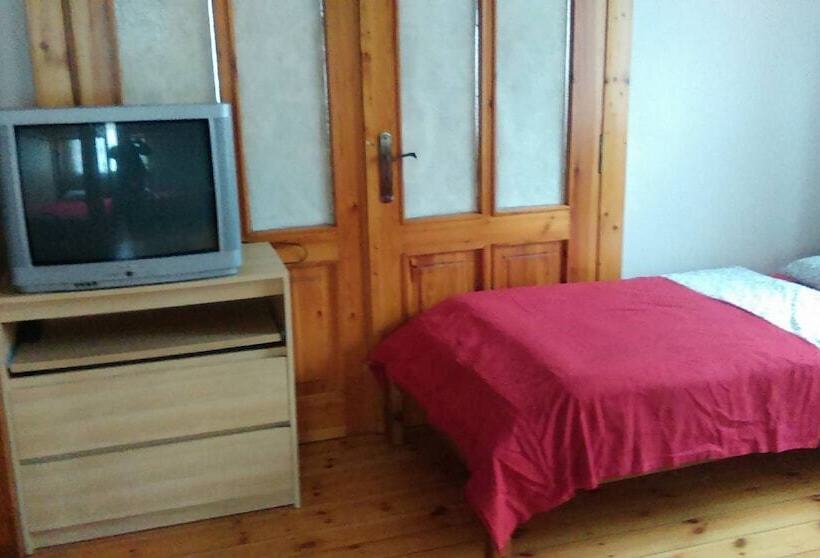 Семейный Номер Совместный Санузел, Folks Village Plowce House