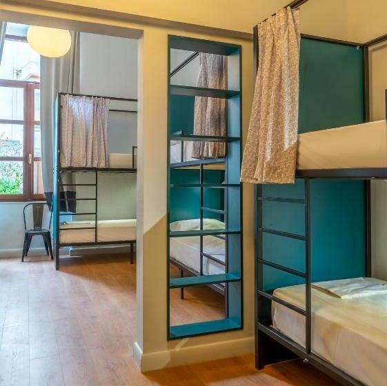 Seng i Delt Værelse, Intra Muros Hostel