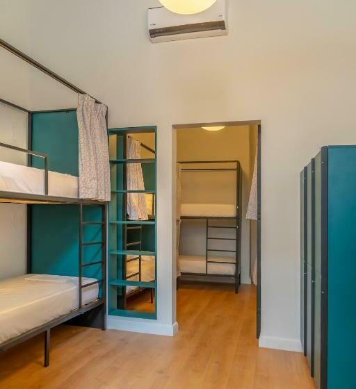 Кровать в Общей Комнате, Intra Muros Hostel