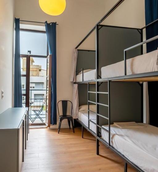 Номер Стандарт Четырехместный Совместный Санузел, Intra Muros Hostel