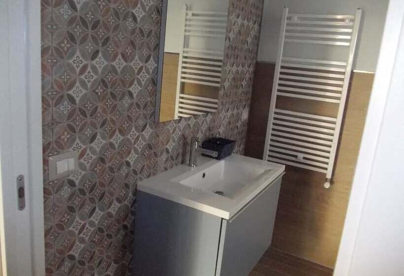 Номер Стандарт Вид на Бассейн, Villa Lauro Luxury B&b
