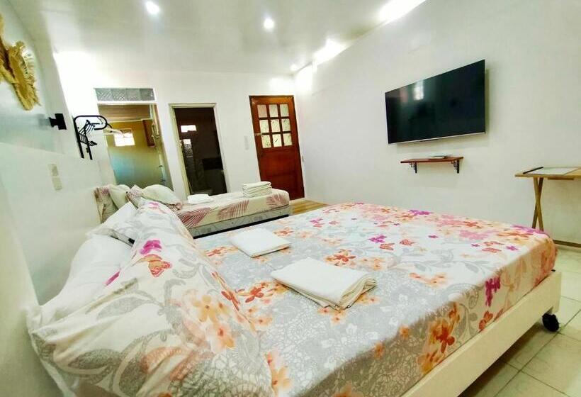스탠다드 발코니 스튜디오, Balai Tinay Guesthouse