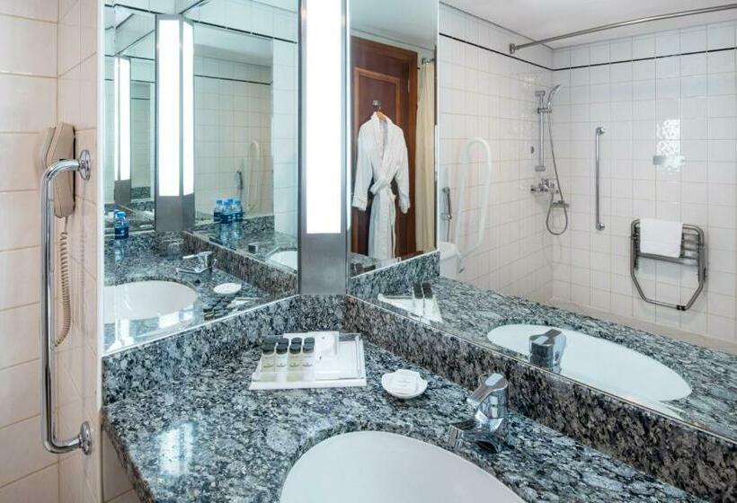 Номер Deluxe Кровать Кинг с Видом, Sheraton Jumeirah Beach Resort