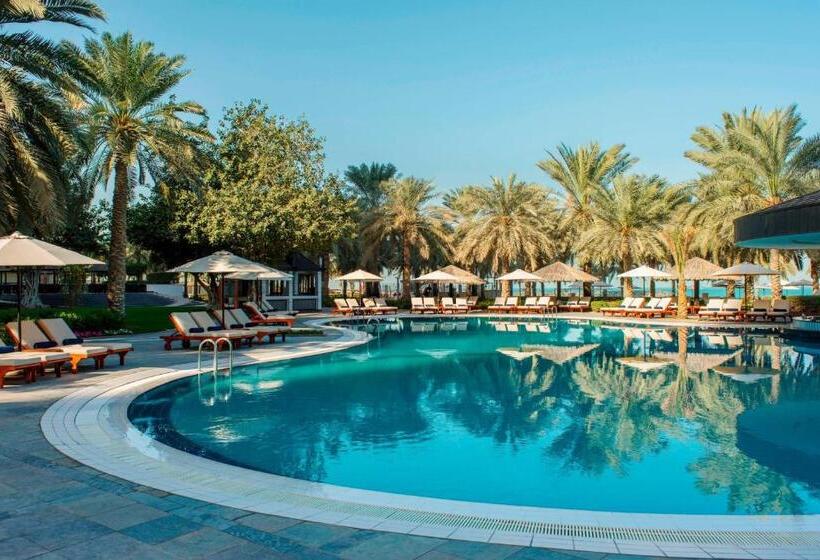 Трехместный Номер Deluxe, Sheraton Jumeirah Beach Resort