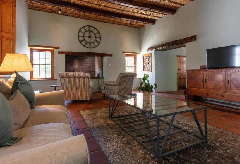 컴포트 룸, Andreas Country House