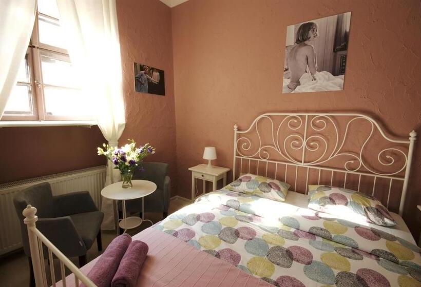 Standardzimmer mit Gartenblick, Rosemary S B&b
