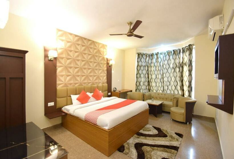 اتاق استاندارد, Capital O 11567 Hotel Shivalik Hills