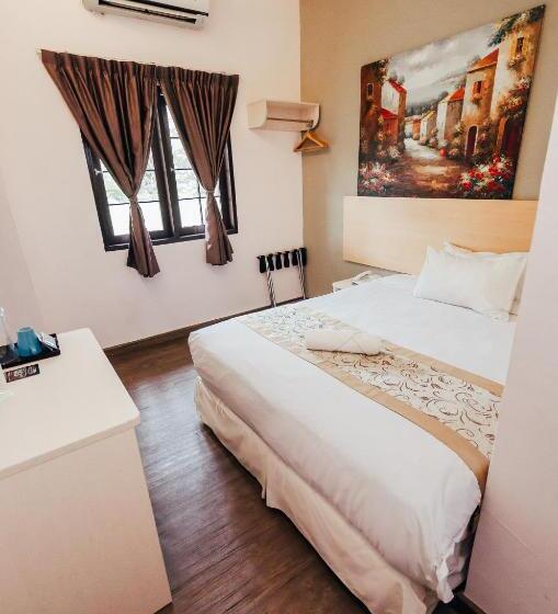 اتاق لوکس با تخت دو نفره بزرگ, Kertih Damansara Inn