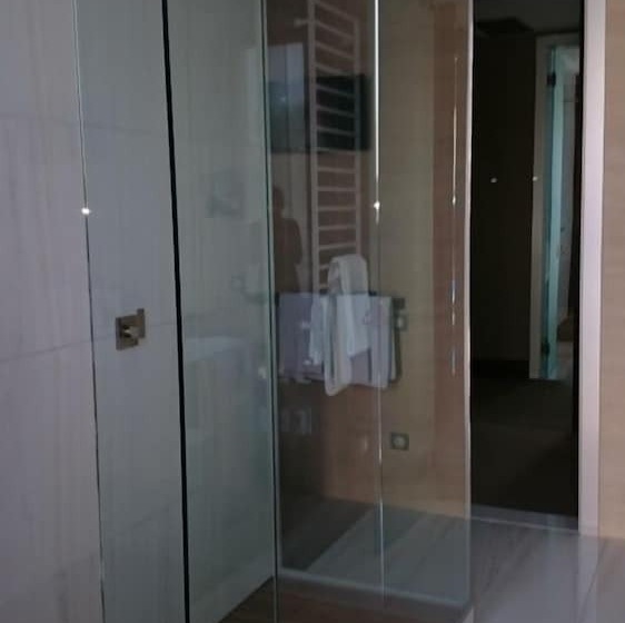 Семейный Номер, Soho Grand