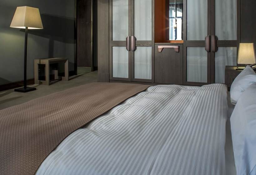 Номер Superior с Балконом, Soho Grand