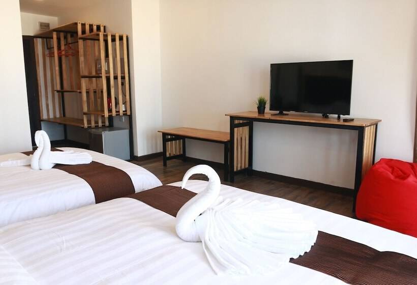 اتاق لوکس خانوادگی, The Barat Tioman Beach Resort