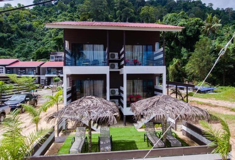 کلبه ییلاقی, The Barat Tioman Beach Resort