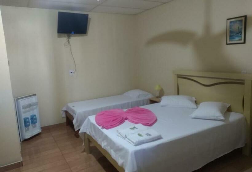 Quarto Triplo Comfort, Super Economico