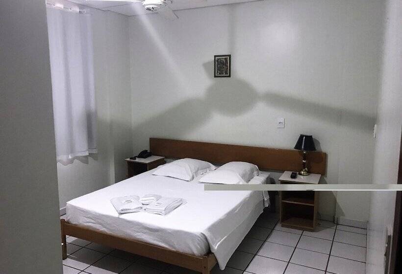 Quarto standard, Super Economico