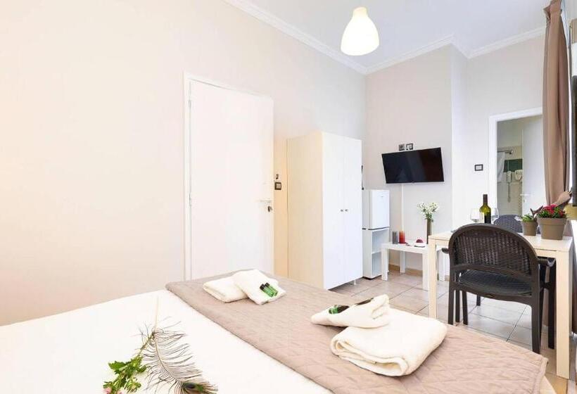استودیوی استاندارد, Silver Athens Double Room