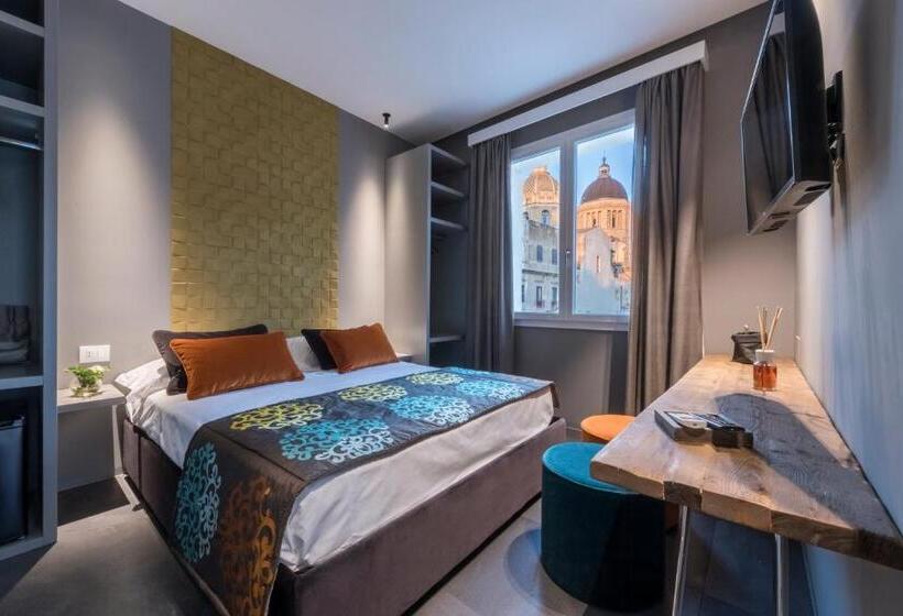 Апартаменты 1 Спальня с Террасой, Slo Design House