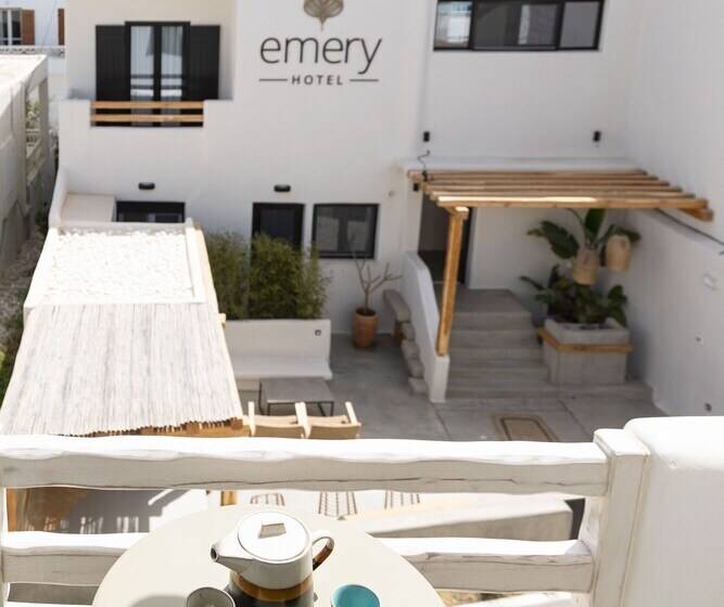 شقة سوبريور غرفة واحدة, Emery