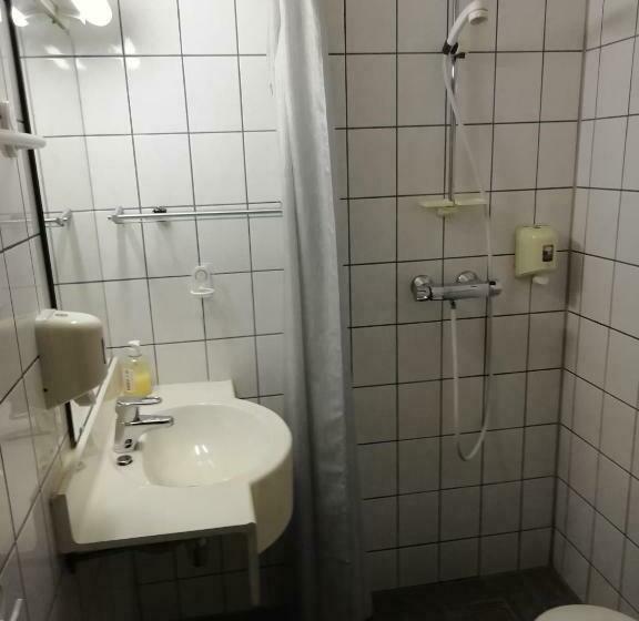 이코노미 싱글 룸, Kirkenes Hotell