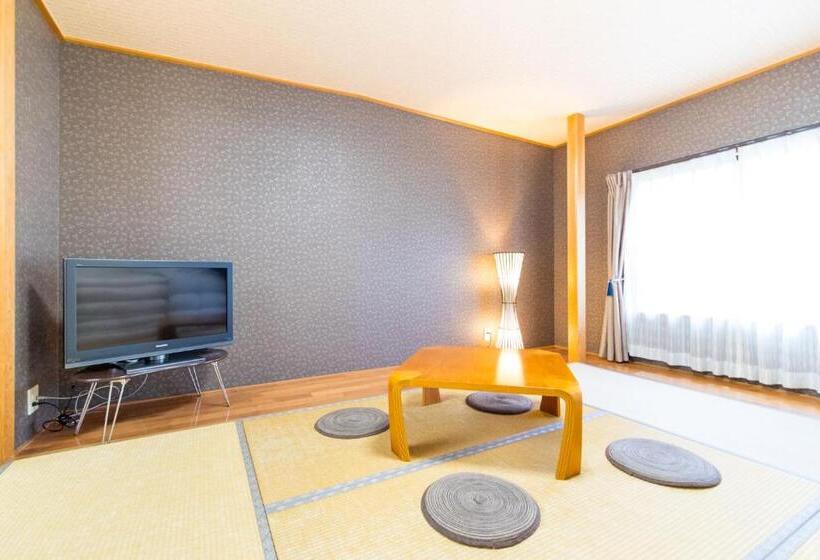 Четырехместный Номер Стандарт, Seaside Pension Petit Shirahama