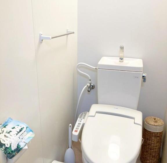 Семейный Номер, Seaside Pension Petit Shirahama