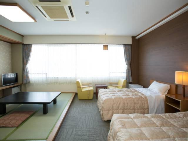 اتاق استاندارد چهار تخته, Ikaho Grand