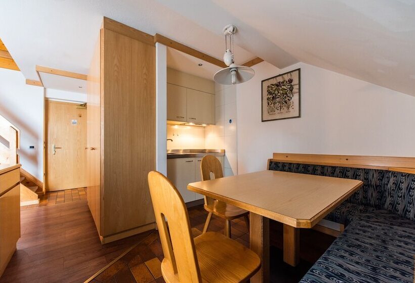 Студия Стандарт, Residence Contrin