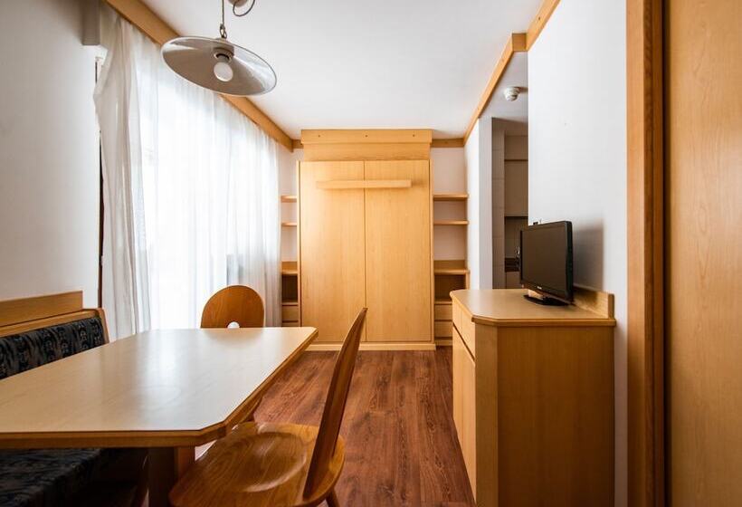 Студио Economy, Residence Contrin