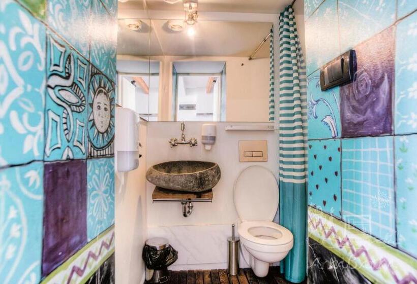 استودیوی استاندارد, Arkabarka 2  Floating Dream Rooms And Apartments