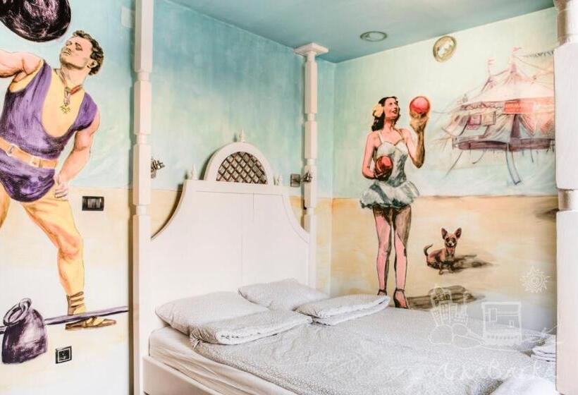 اتاق استاندارد سه نفره, Arkabarka 2  Floating Dream Rooms And Apartments