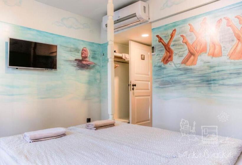 اتاق استاندارد سه نفره, Arkabarka 2  Floating Dream Rooms And Apartments