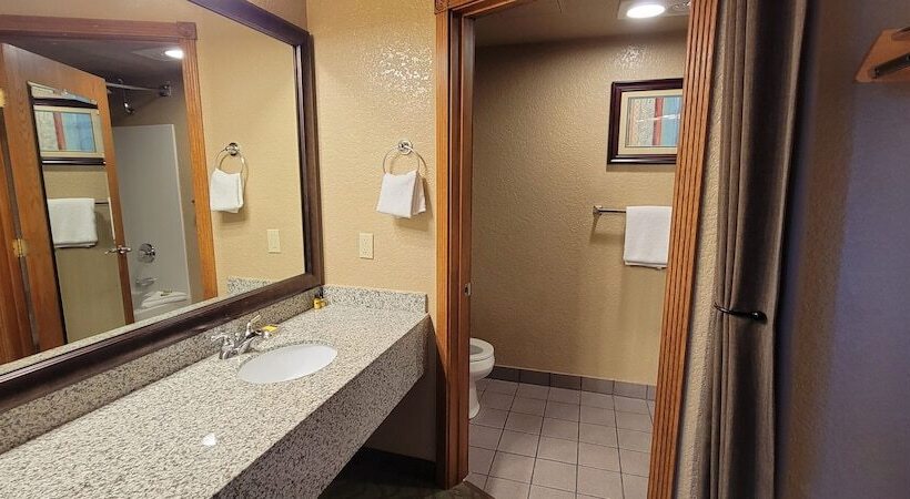 스위트, Best Western Plus Bayshore Inn