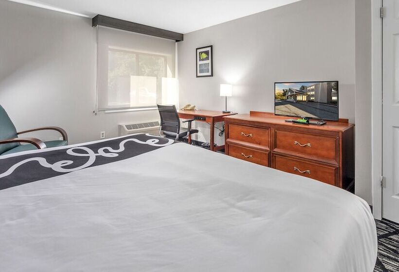 Номер Deluxe, La Quinta Inn By Wyndham Cleveland Independence