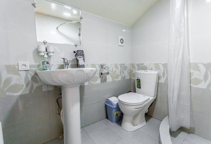 Cameră Triplă Standard, Suzani Samarkand