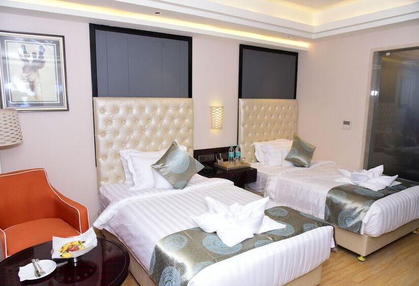 Номер Deluxe, Om Clarks Inn Raebareli