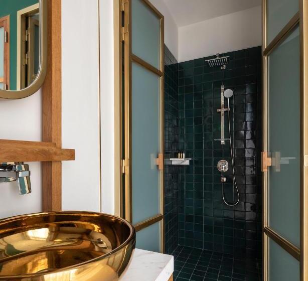 Номер Deluxe Вид на Бассейн, Baan Pomphet
