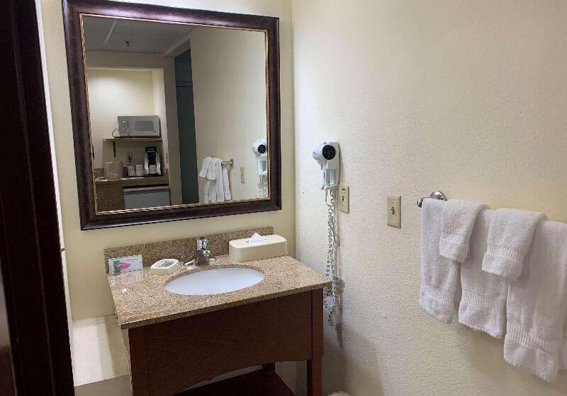 מיטת קינג בסוויטה, Best Western Gateway Grand