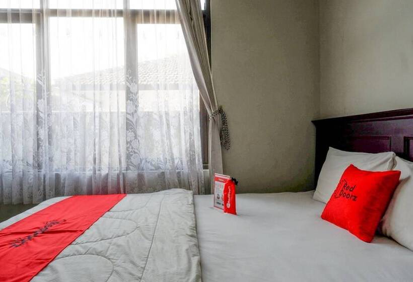 Номер Стандарт, Reddoorz Syariah Near Menara Kudus
