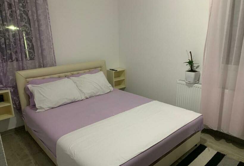 آپارتمان 1 خوابه با بالکن, Emro S