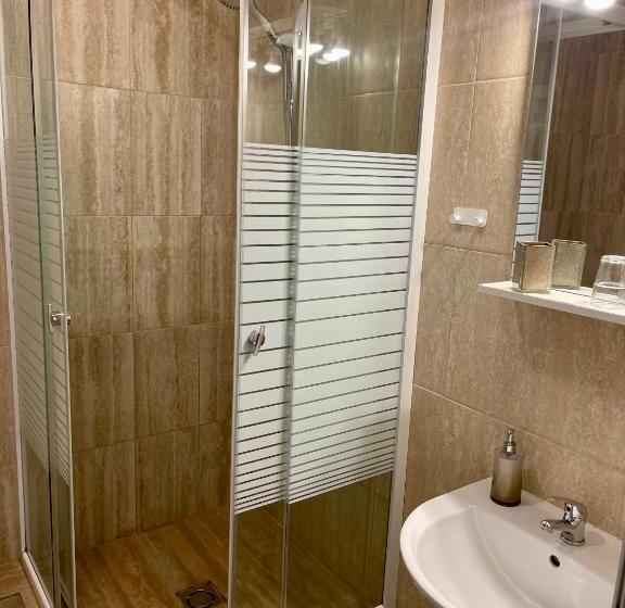 标准三人间, Airport Jazmin Guesthouse