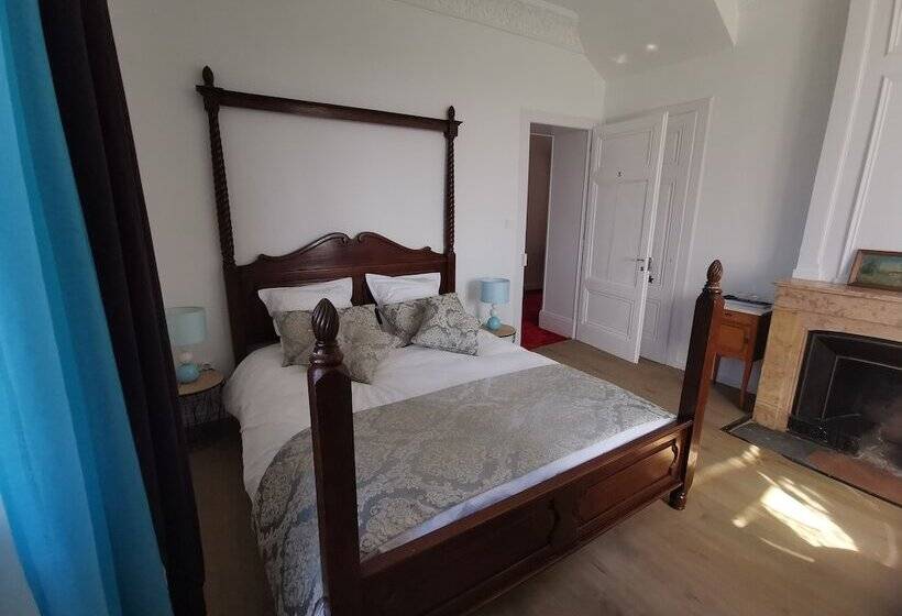Номер Deluxe, Chateau De Saintgenix