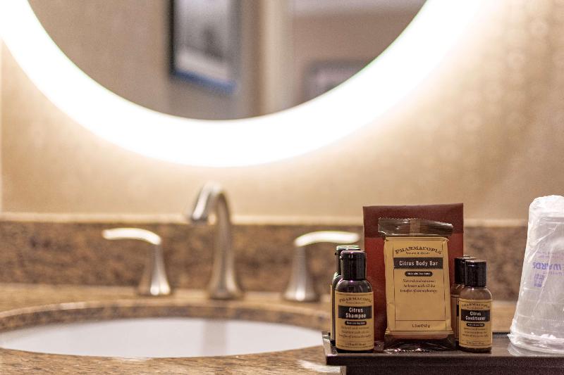 带大床的标准间, Best Western Plus Suites Hotel Coronado Island