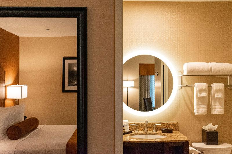 스위트, Best Western Plus Suites Hotel Coronado Island