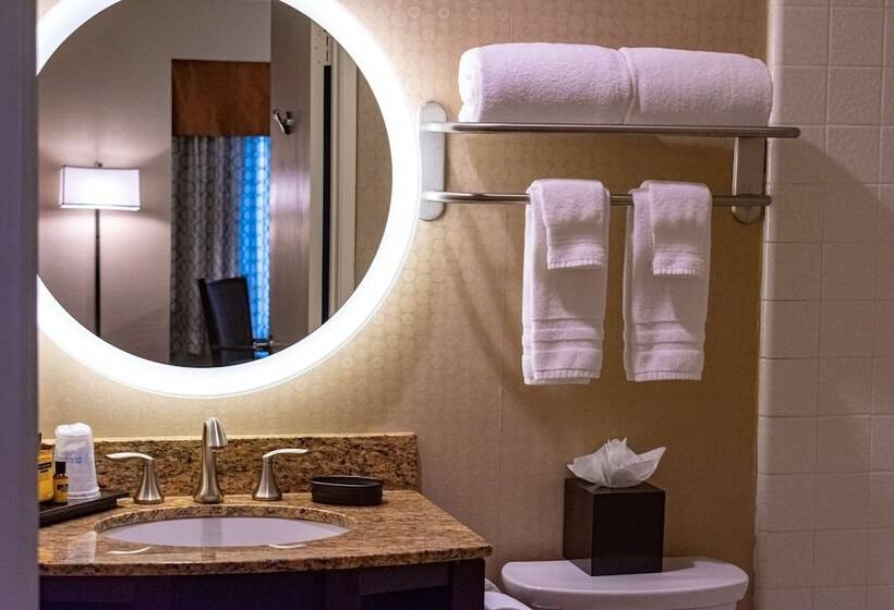 适合残疾人士使用的套间, Best Western Plus Suites Hotel Coronado Island