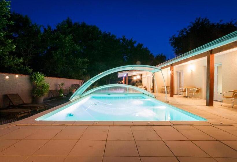 غرفة قياسية مطلّة علي حمام السباحة, Atlanticvilla